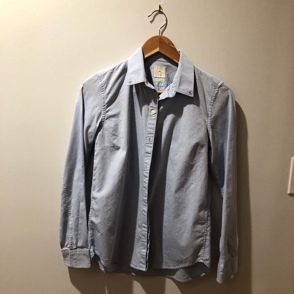 Light Blue GAP Button down - Picture 2 of 3
